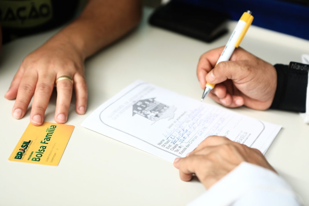 Beneficiários do Bolsa Família têm até o fim deste mês para cumprir condicionalidades de saúde Beneficiários do Bolsa Família têm até o fim deste mês para cumprir condicionalidades de saúde