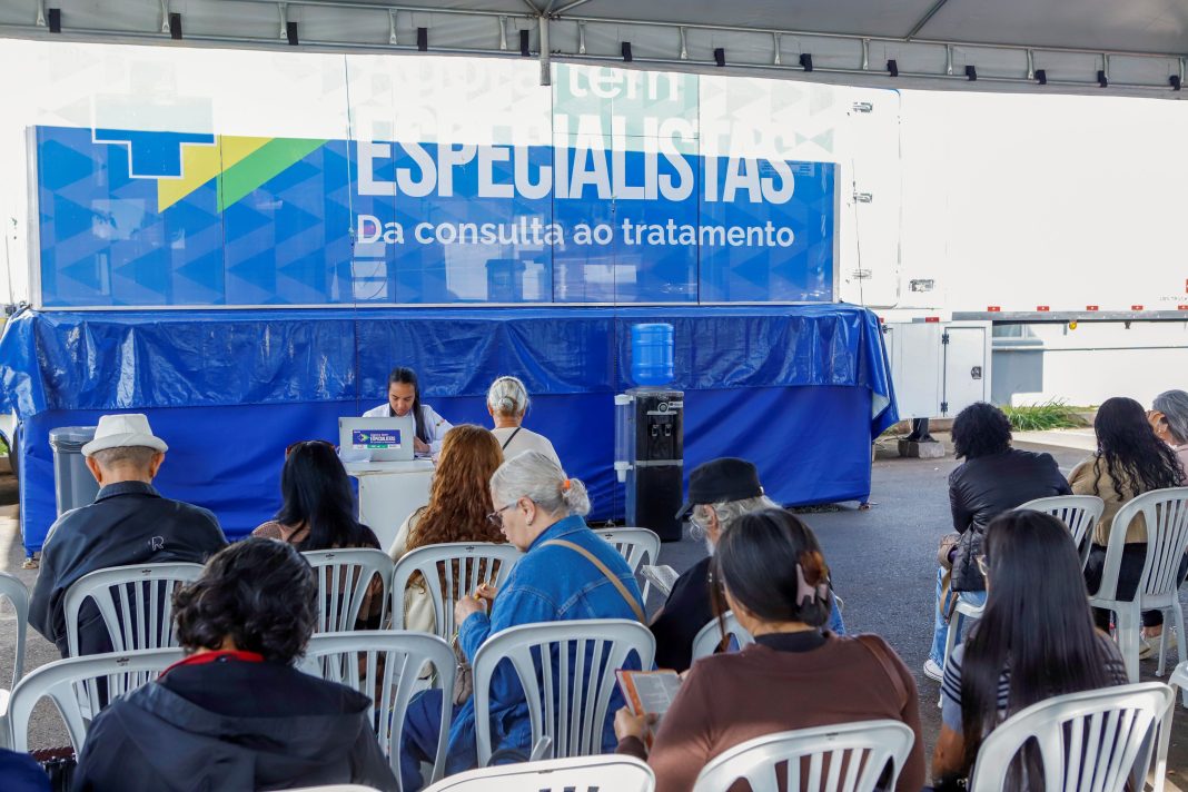 Carreta do programa Agora Tem Especialistas reforça atendimento à saúde da mulher no Gama Carreta do programa Agora Tem Especialistas reforça atendimento à saúde da mulher no Gama