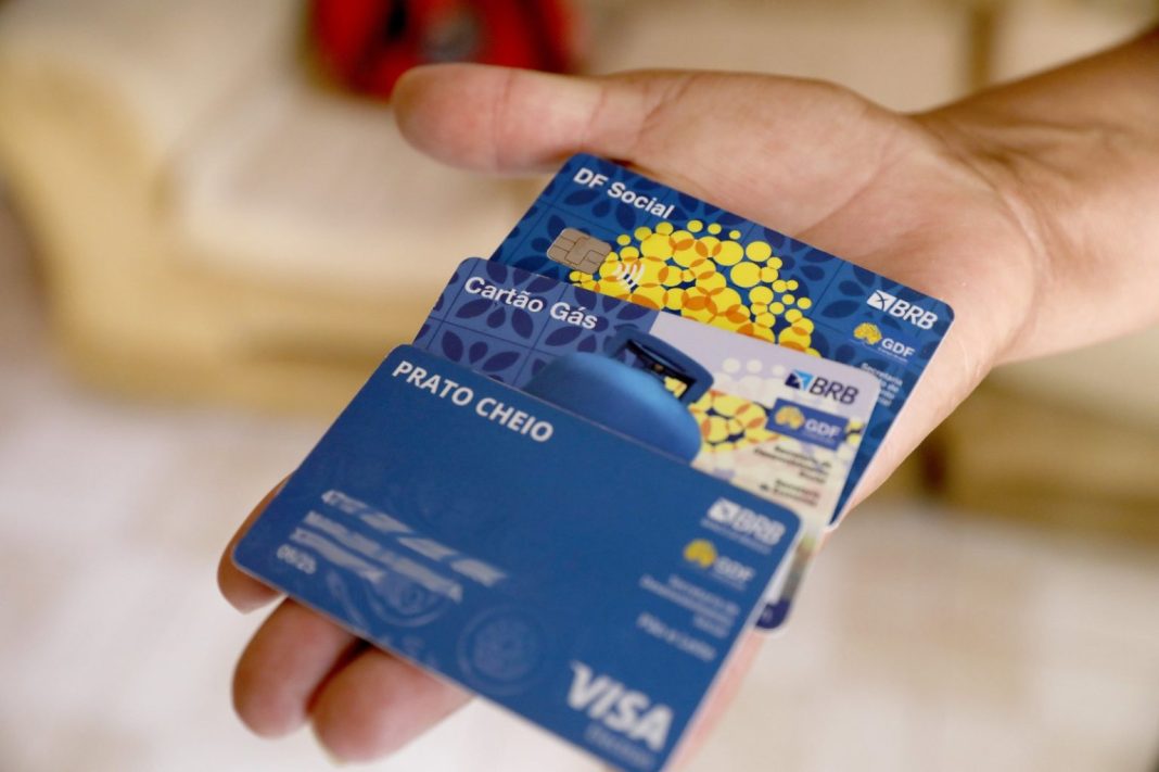 GDF libera R$ 42 milhões para pagamento do Cartão Gás, Cartão Prato Cheio e DF Social GDF libera R$ 42 milhões para pagamento do Cartão Gás, Cartão Prato Cheio e DF Social