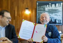 Lula sanciona lei que garante renovação automática da CNH a motoristas sem custos