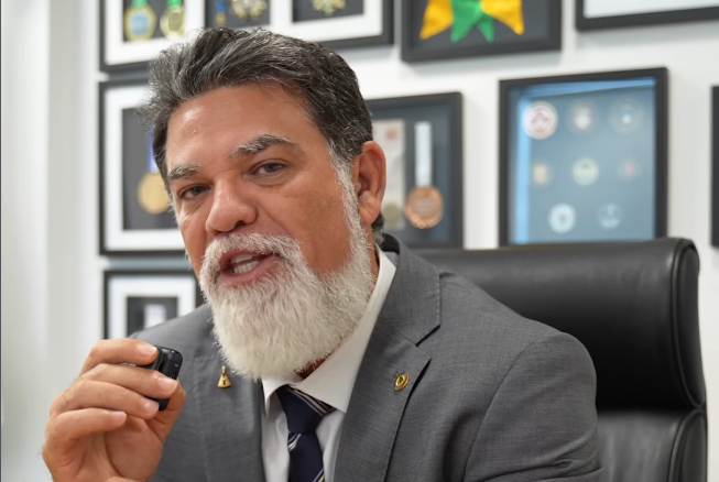STF autoriza aposentadoria especial, com 25 anos, a quem exerce atividade insalubre STF autoriza aposentadoria especial, com 25 anos, a quem exerce atividade insalubre