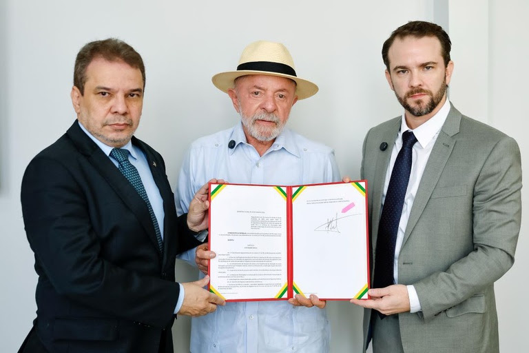 Lula assina decreto que reforça combate ao mercado ilegal de apostas Lula assina decreto que reforça combate ao mercado ilegal de apostas