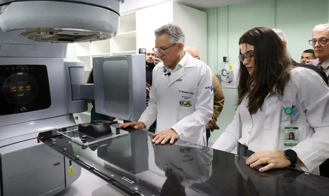 UTIs Inteligentes no SUS: Alexandre Padilha inaugura Hospital universitário no Rio UTIs Inteligentes no SUS: Alexandre Padilha inaugura Hospital universitário no Rio