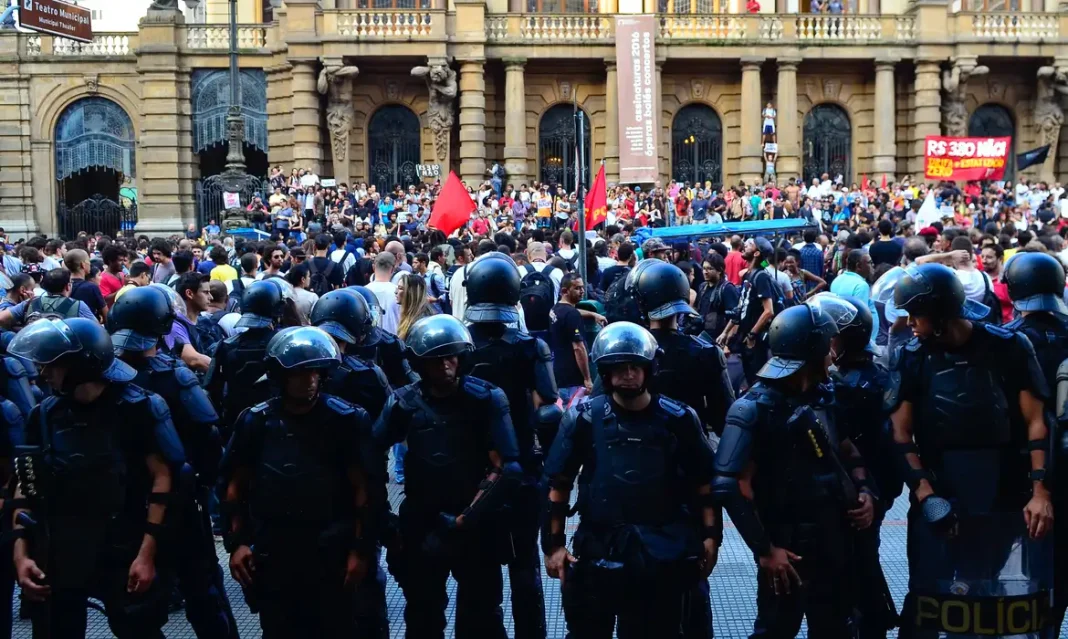 STJ: São Paulo deve definir protocolo para atuar em manifestações STJ: São Paulo deve definir protocolo para atuar em manifestações