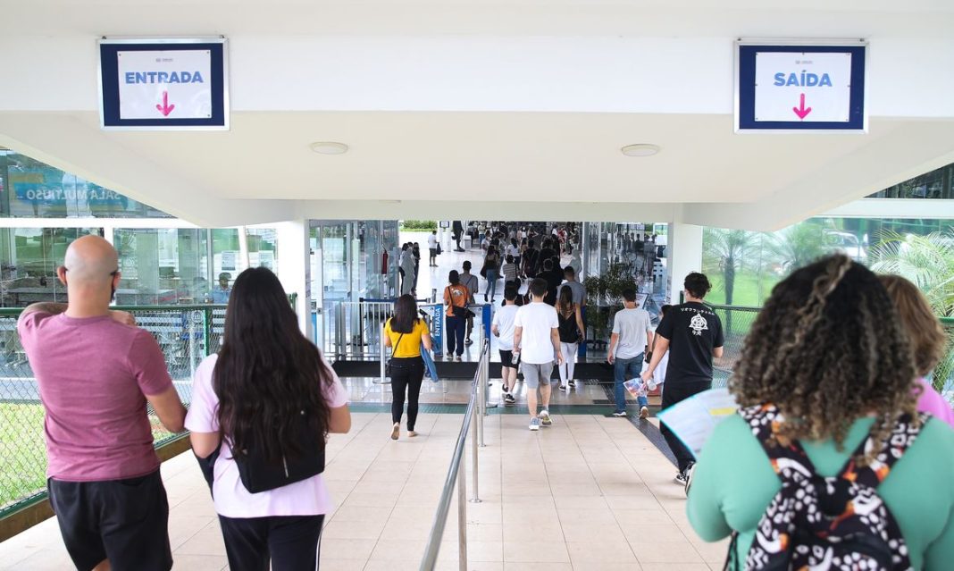 Inscrições para o Fies do segundo semestre começam na terça-feira (14) Inscrições para o Fies do segundo semestre começam na terça-feira (14)