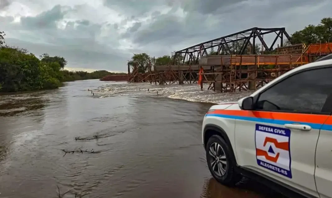 Rio Grande do Sul tem 206 cidades afetadas por fortes chuvas Rio Grande do Sul tem 206 cidades afetadas por fortes chuvas