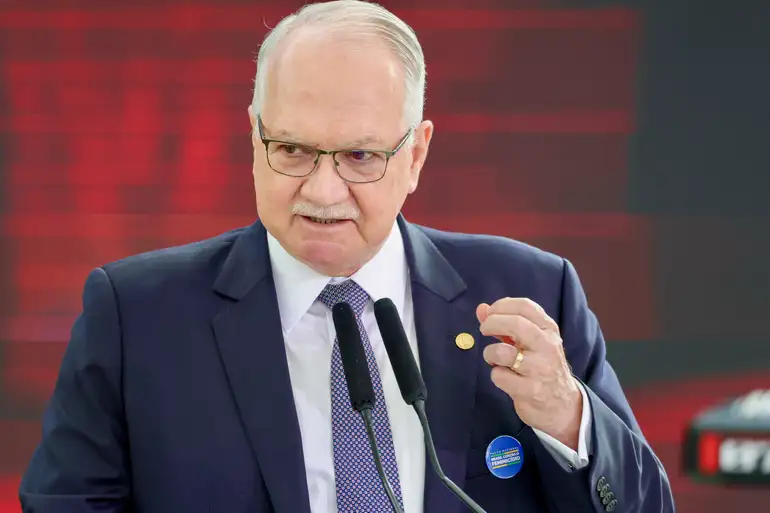 Fachin repudia fala de Milei contra Moraes e reafirma autonomia do STF Fachin repudia fala de Milei contra Moraes e reafirma autonomia do STF