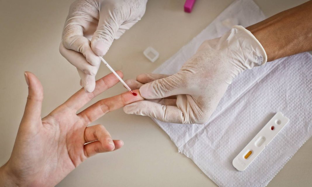 Preconceito contra pacientes com HIV ainda afasta pessoas de diagnóstico e cuidado Preconceito contra pacientes com HIV ainda afasta pessoas de diagnóstico e cuidado