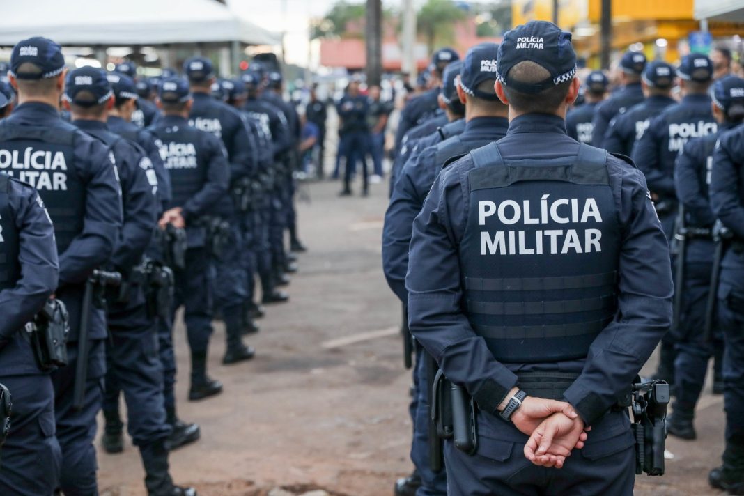 Celina Leão amplia cotas do serviço voluntário da PMDF para reforçar policiamento nas ruas Celina Leão amplia cotas do serviço voluntário da PMDF para reforçar policiamento nas ruas