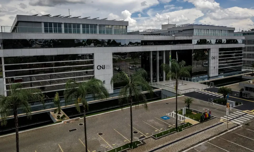 CNJ acaba com aposentadoria compulsória como punição máxima para juiz CNJ acaba com aposentadoria compulsória como punição máxima para juiz