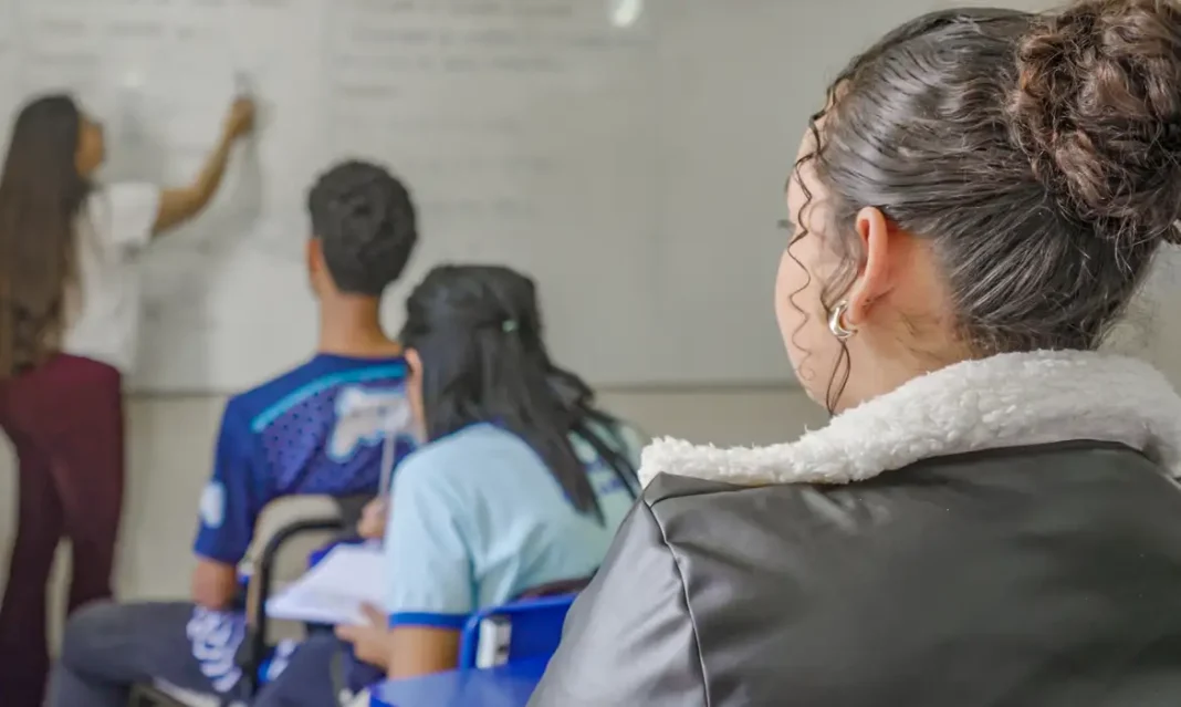 Avaliação do Ideb mostra avanço da educação básica no país Avaliação do Ideb mostra avanço da educação básica no país