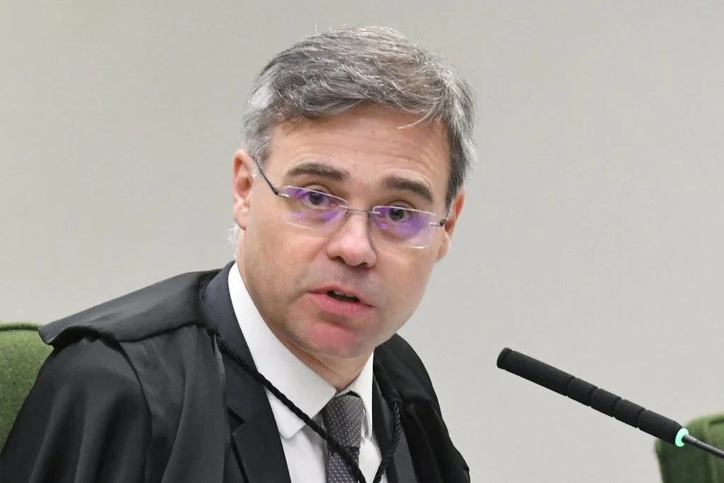 Superintendentes da PF defendem diretor-geral após polêmica com André Mendonça Superintendentes da PF defendem diretor-geral após polêmica com André Mendonça