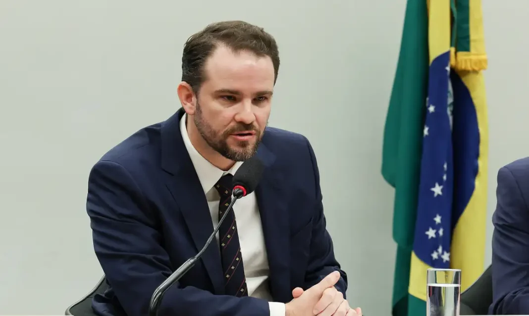 Fazenda libera empréstimo com aval da União de R$ 12,9 bilhões para SP, PI, MA, PE e RO, após ação no STF Fazenda libera empréstimo com aval da União de R$ 12,9 bilhões para SP, PI, MA, PE e RO, após ação no STF