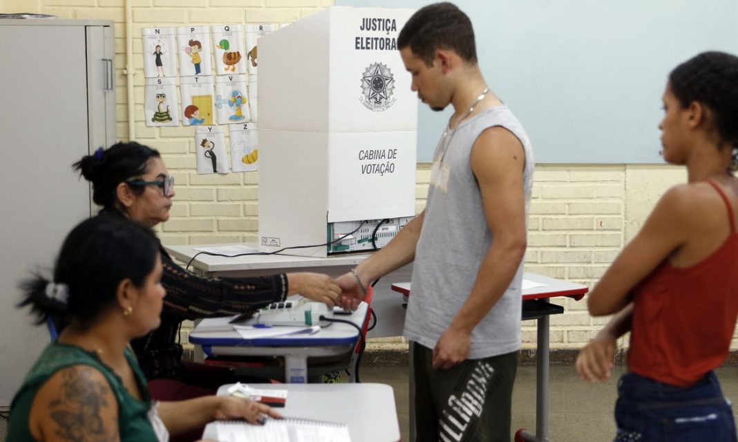 Com envelhecimento da população, eleitorado jovem recua 22% em 16 anos Com envelhecimento da população, eleitorado jovem recua 22% em 16 anos