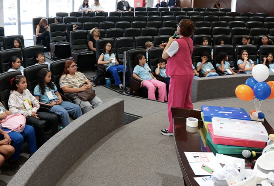 TCendo o Futuro: premiado nacionalmente, projeto leva 160 estudantes ao TCDF nesta quinta e sexta TCendo o Futuro: premiado nacionalmente, projeto leva 160 estudantes ao TCDF nesta quinta e sexta