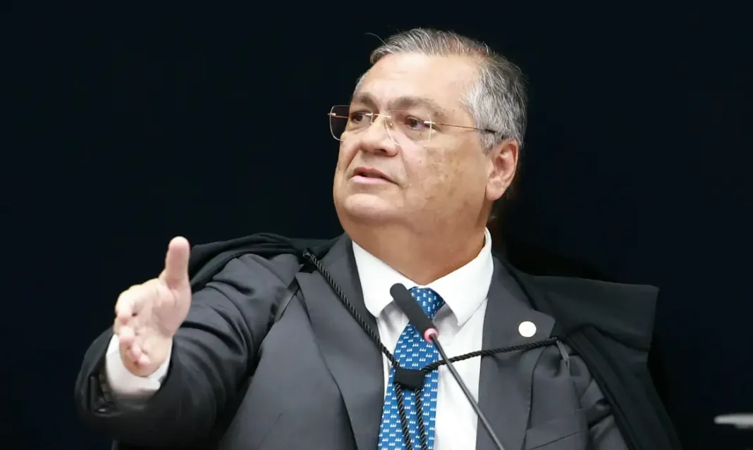 Flávio Dino anula emendas indicadas por dirigentes partidários e ex-parlamentares sem mandato Flávio Dino anula emendas indicadas por dirigentes partidários e ex-parlamentares sem mandato