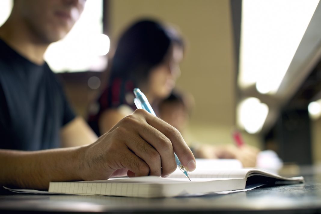 Desenrola Fies: prazo para renegociar dívidas vai até 31 de agosto Desenrola Fies: prazo para renegociar dívidas vai até 31 de agosto