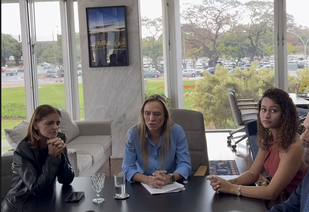Após resgate, Celina Leão oferece acolhimento à técnica em Enfermagem mantida em cativeiro por ex-marido Após resgate, Celina Leão oferece acolhimento à técnica em Enfermagem mantida em cativeiro por ex-marido