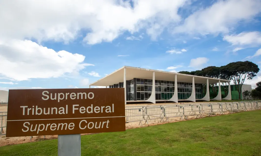 STF suspende julgamento sobre necessidade de ordem judicial para acesso a dados de usuários da internet STF suspende julgamento sobre necessidade de ordem judicial para acesso a dados de usuários da internet