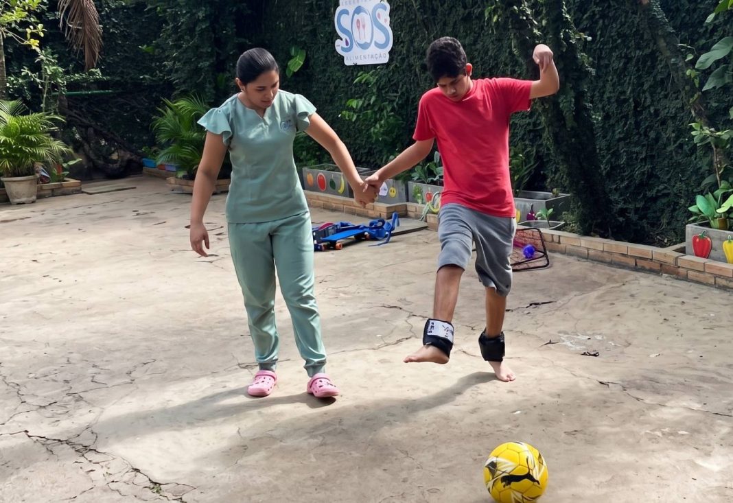 Diagnóstico precoce e reabilitação multidisciplinar potencializam o desenvolvimento de crianças com doenças raras Diagnóstico precoce e reabilitação multidisciplinar potencializam o desenvolvimento de crianças com doenças raras