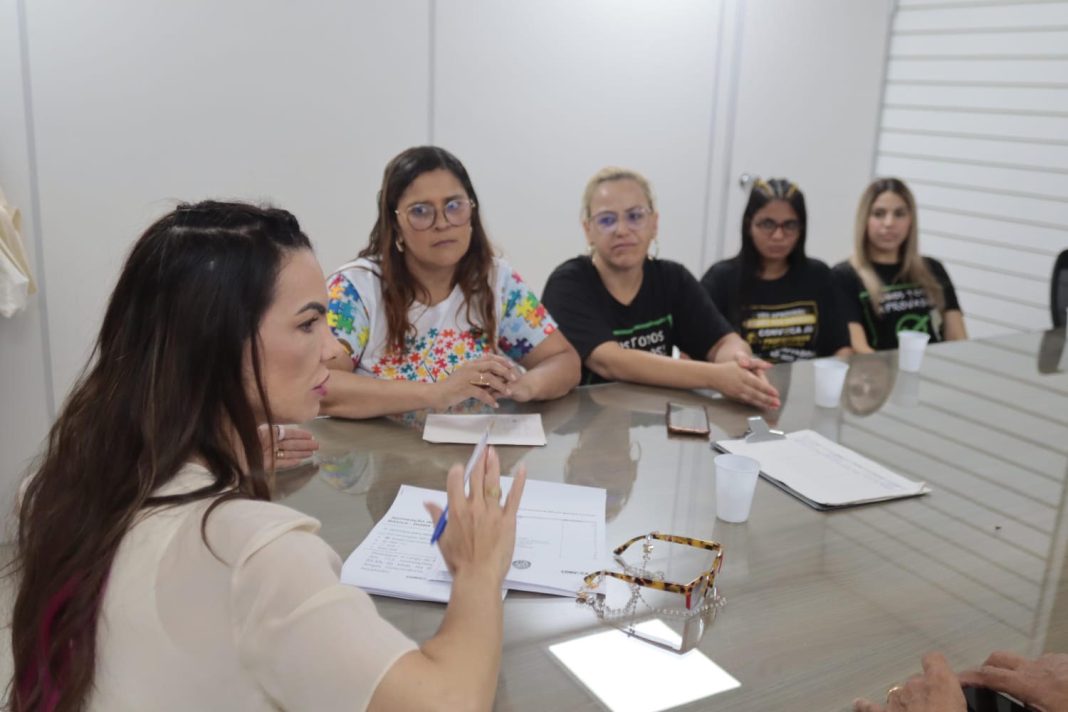 Paula Belmonte defende nomeação de concursados: “Vamos colocar os professores nas escolas” Paula Belmonte defende nomeação de concursados: “Vamos colocar os professores nas escolas”