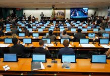 Cofen de olho: CCJC na Câmara deve apreciar projeto que proíbe ensino EaD na área da saúde