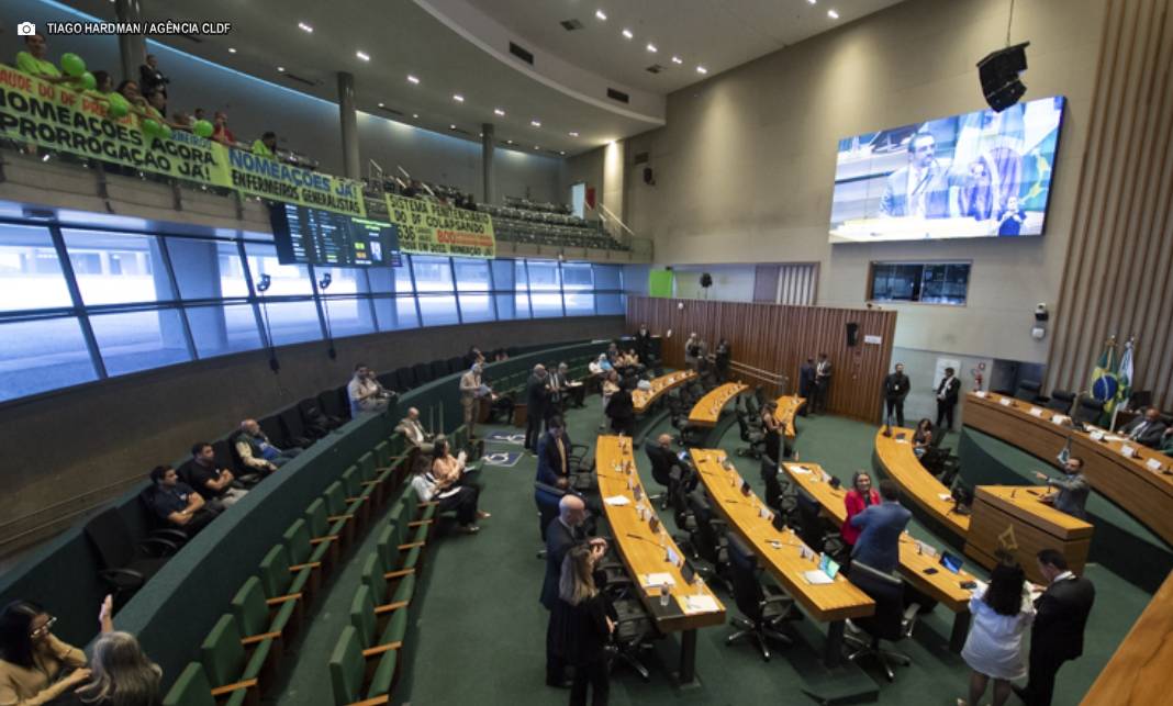 CLDF aprova projeto que prorroga validade de concursos durante períodos de restrição eleitorais às nomeações CLDF aprova projeto que prorroga validade de concursos durante períodos de restrição eleitorais às nomeações