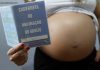 Baixa vacinação contra covid e gripe eleva risco para gestantes no país
