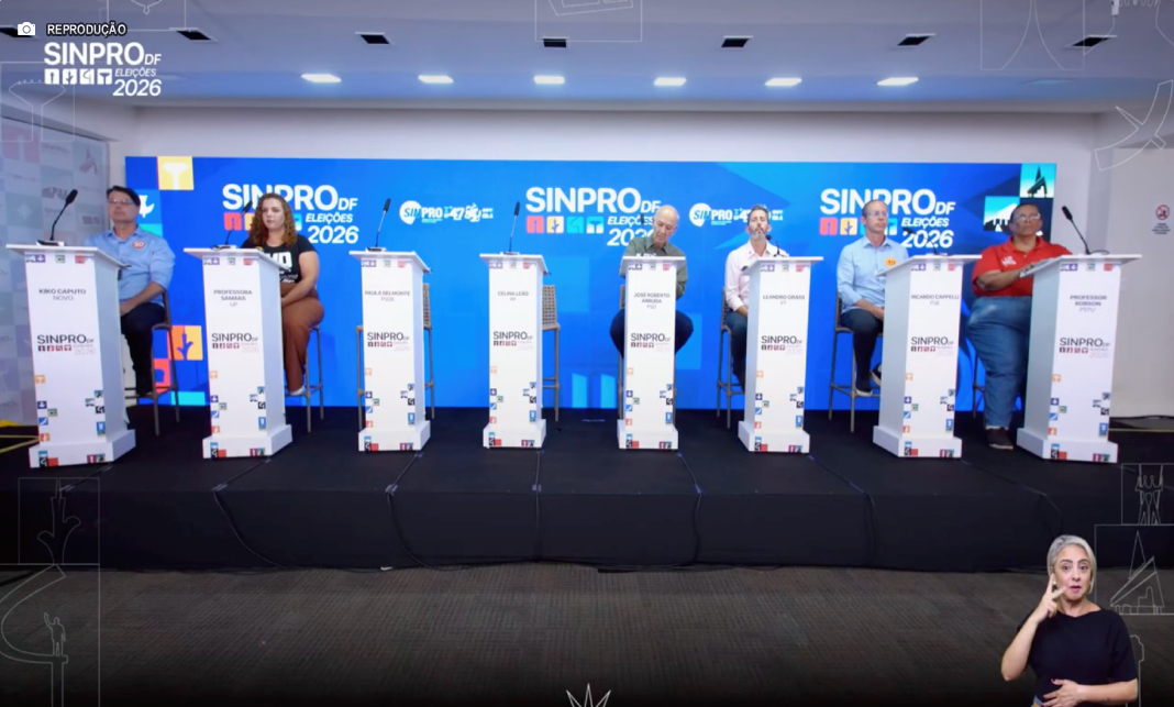 Candidatos ao Buriti confrontam propostas em debate sobre educação pública no Sinpro-DF Candidatos ao Buriti confrontam propostas em debate sobre educação pública no Sinpro-DF