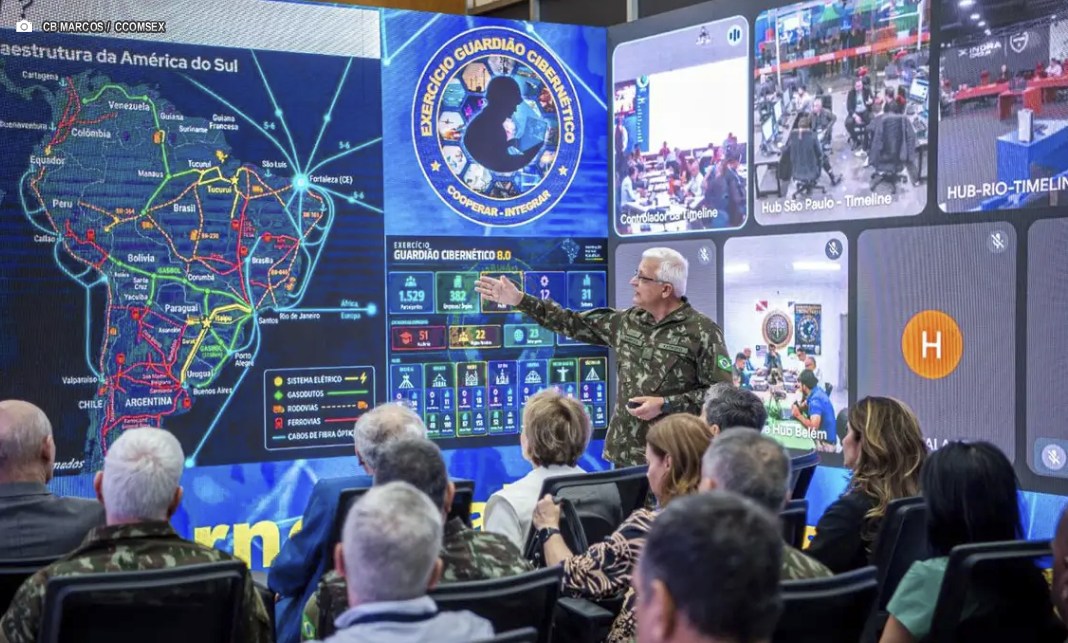 Exército realiza simulação de defesa cibernética às vésperas de eleição Exército realiza simulação de defesa cibernética às vésperas de eleição
