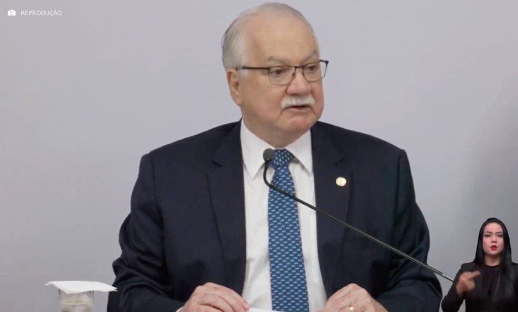 Fachin promete adoção de medidas cabíveis após revelação de mensagens de Vorcaro na intriga entre Mendonça, Moraes e PGR Fachin promete adoção de medidas cabíveis após revelação de mensagens de Vorcaro na intriga entre Mendonça, Moraes e PGR