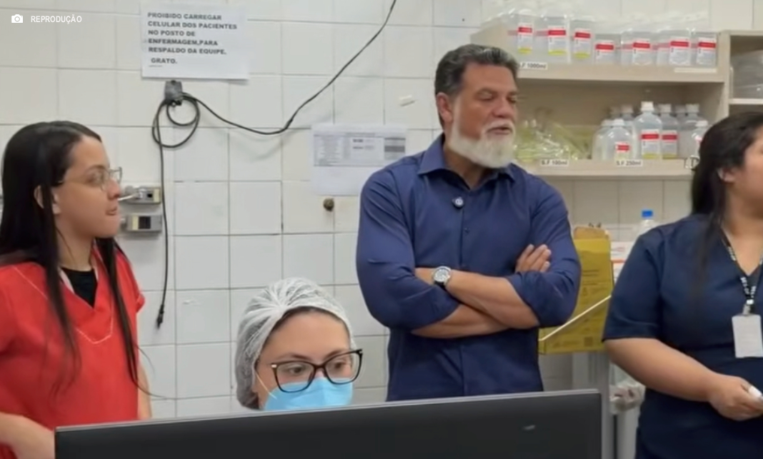 Clima esquenta com Jorge Vianna no Hospital Regional de Ceilândia. Ops… Esfria… Clima esquenta com Jorge Vianna no Hospital Regional de Ceilândia. Ops… Esfria…
