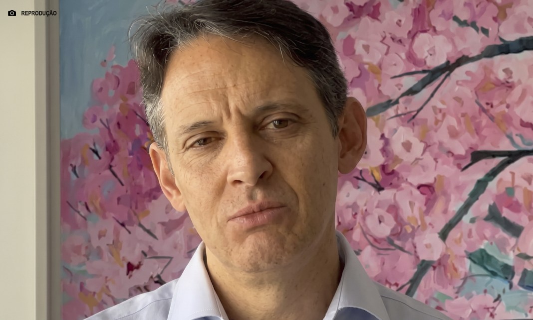 O Sinpro decidiu se tornar uma plataforma politico-eleitoral, diz secretário de Educação do DF O Sinpro decidiu se tornar uma plataforma politico-eleitoral, diz secretário de Educação do DF