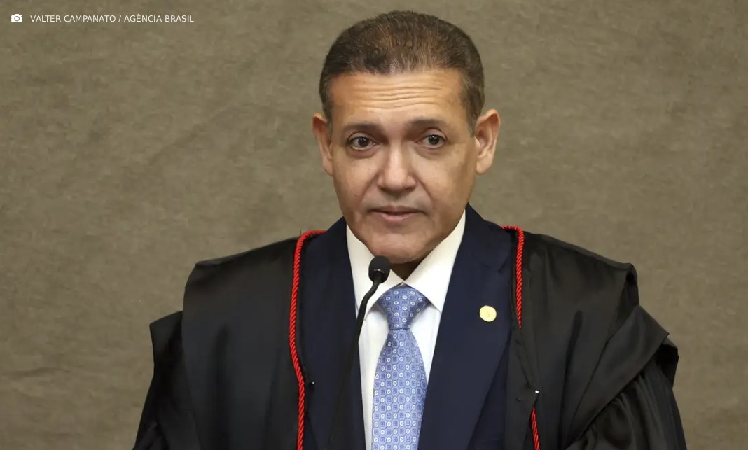 Censura: KN presidente do TSE atende Flávio e suspende circulação de jornal de sindicato Censura: KN presidente do TSE atende Flávio e suspende circulação de jornal de sindicato