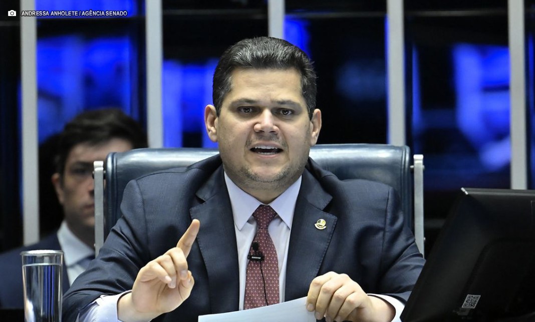 Davi Alcolumbre define calendário para votar fim da escala 6×1 no Senado Davi Alcolumbre define calendário para votar fim da escala 6×1 no Senado
