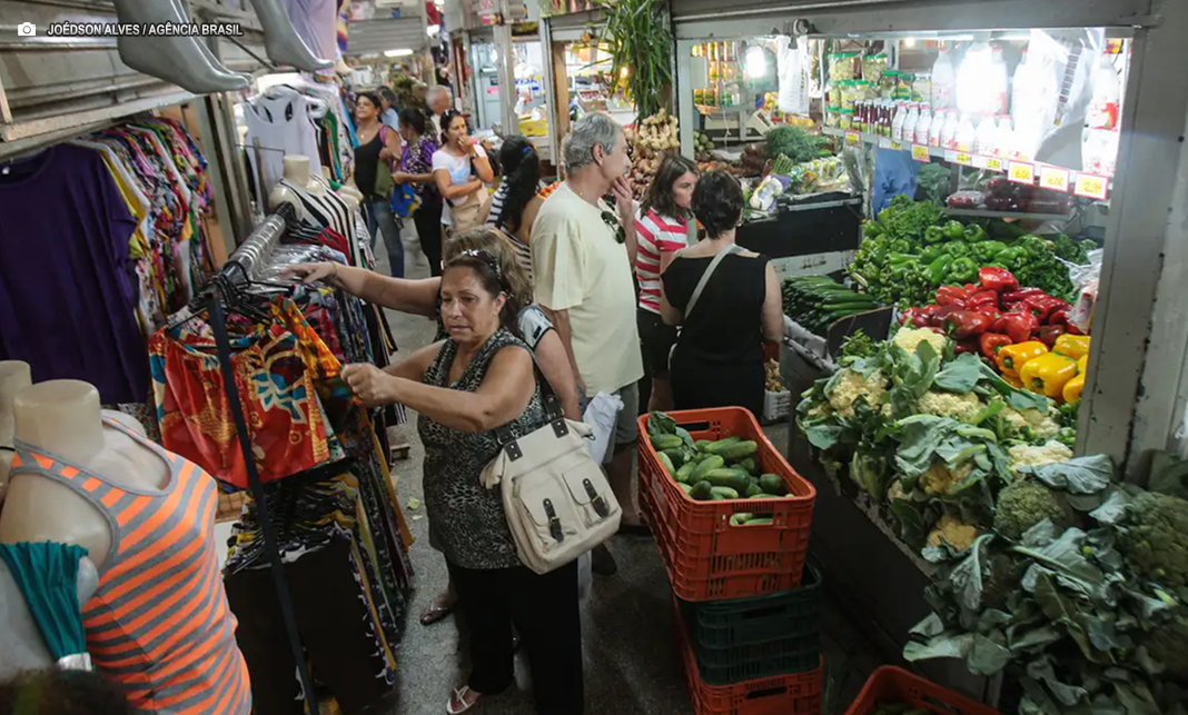 Cortes em auxílios sociais ameaçam economia de cidades do interior Cortes em auxílios sociais ameaçam economia de cidades do interior
