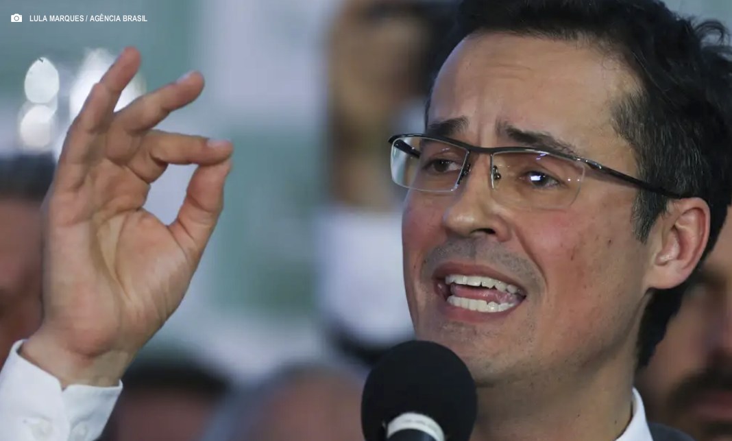 Ministro do TSE indefere candidatura de Deltan Dallagnol ao Senado Ministro do TSE indefere candidatura de Deltan Dallagnol ao Senado
