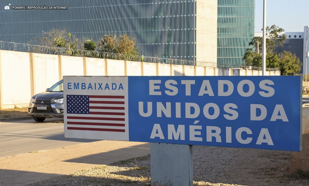 Policiais federais cumprem mandados sobre embaixada dos EUA e Celina Leão assegura proteção eleitoral no DF Policiais federais cumprem mandados sobre embaixada dos EUA e Celina Leão assegura proteção eleitoral no DF