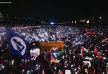 Estudantes ocupam Esplanada em apoio a Lula