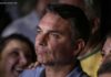 Polícia Federal intima Flávio Bolsonaro a entregar passaporte por ordem de Moraes