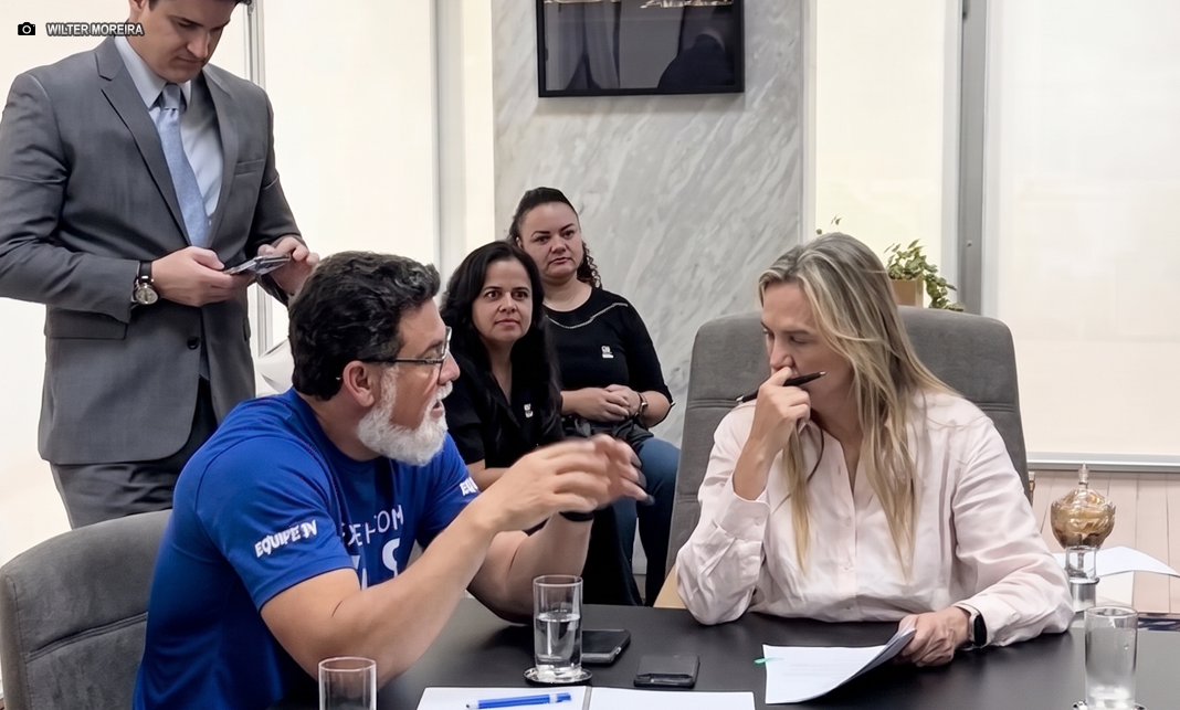 “Acho que a marca da Celina vai ser a Saúde”, diz Jorge Vianna ao ratificar apoio à reeleição da governadora “Acho que a marca da Celina vai ser a Saúde”, diz Jorge Vianna ao ratificar apoio à reeleição da governadora