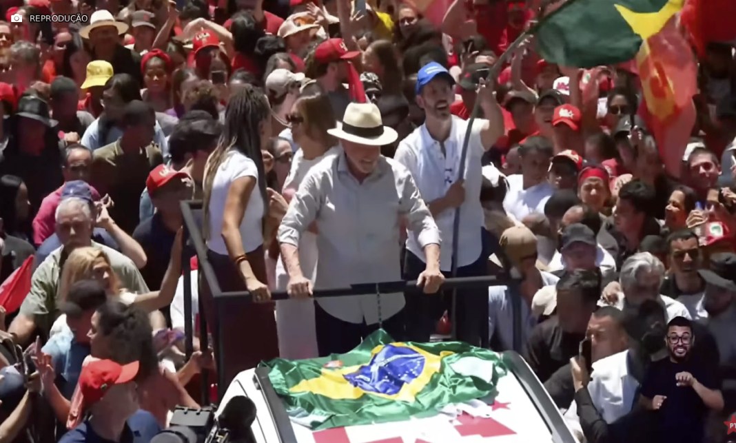 Leandro Grass faz palanque para Lula em Ceilândia enquanto Celina Leão consolida apoios no DF Leandro Grass faz palanque para Lula em Ceilândia enquanto Celina Leão consolida apoios no DF