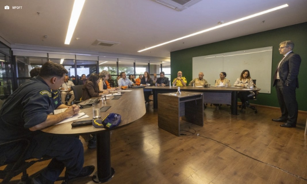 MPDFT cobra ordenamento contra ocupações irregulares na orla do Lago Paranoá MPDFT cobra ordenamento contra ocupações irregulares na orla do Lago Paranoá