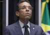 Otoni de Paula pede retenção de passaporte de Flávio Bolsonaro à PGR