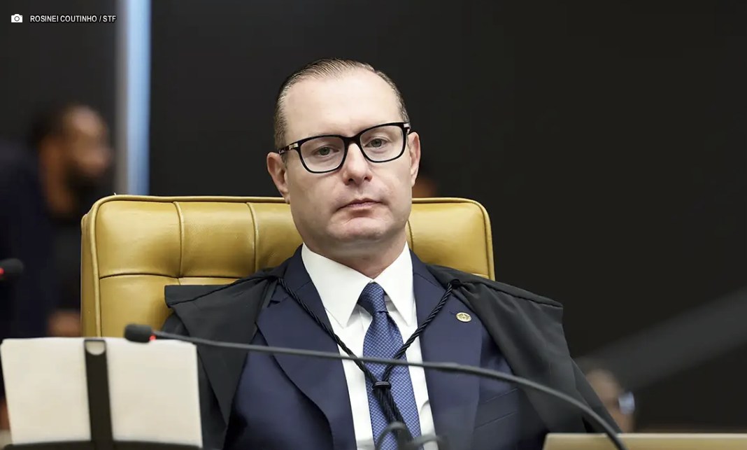 Zanin nega recurso de Eduardo Paes e mantém retotalização para governador do Rio Zanin nega recurso de Eduardo Paes e mantém retotalização para governador do Rio